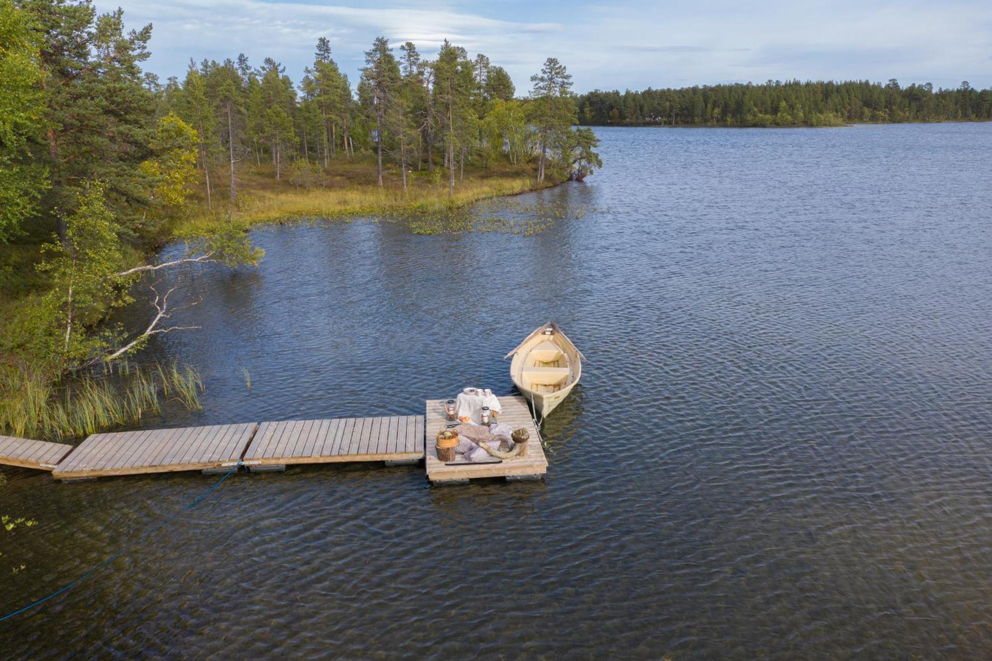 Moekki - The White Blue Wilderness Lodge Inari Exterior foto
