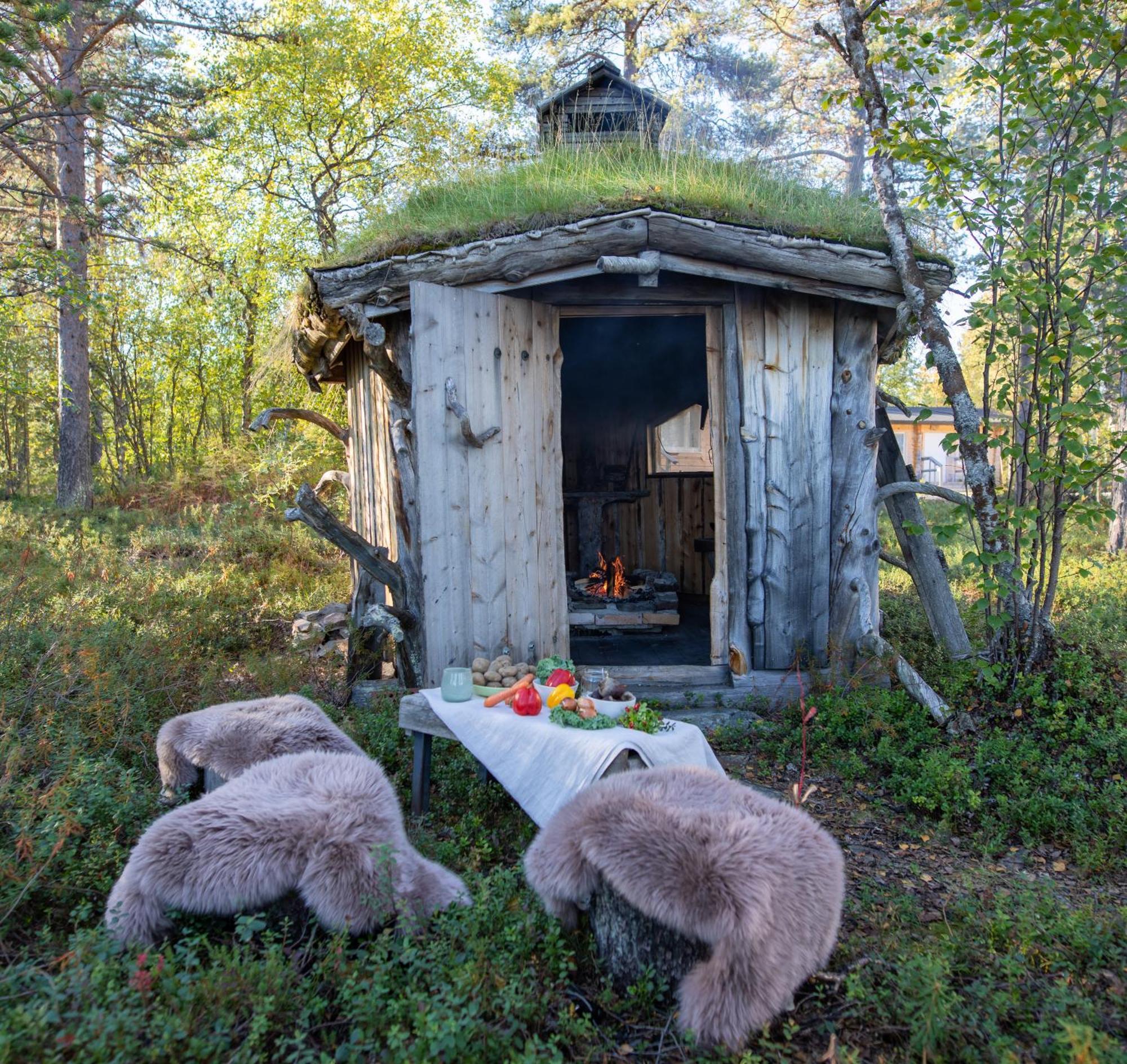 Moekki - The White Blue Wilderness Lodge Inari Exterior foto